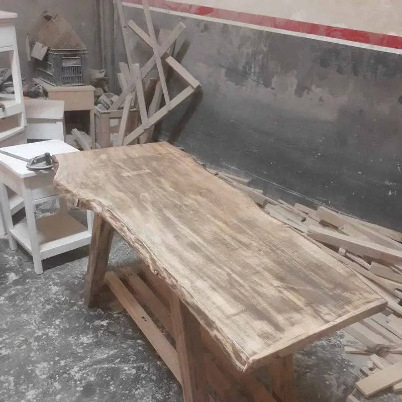Live-edge console